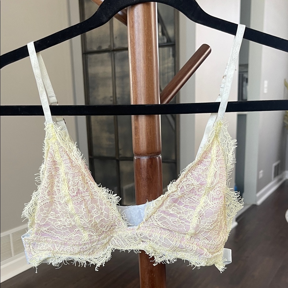 Lace Trim Bralette in Cream and White